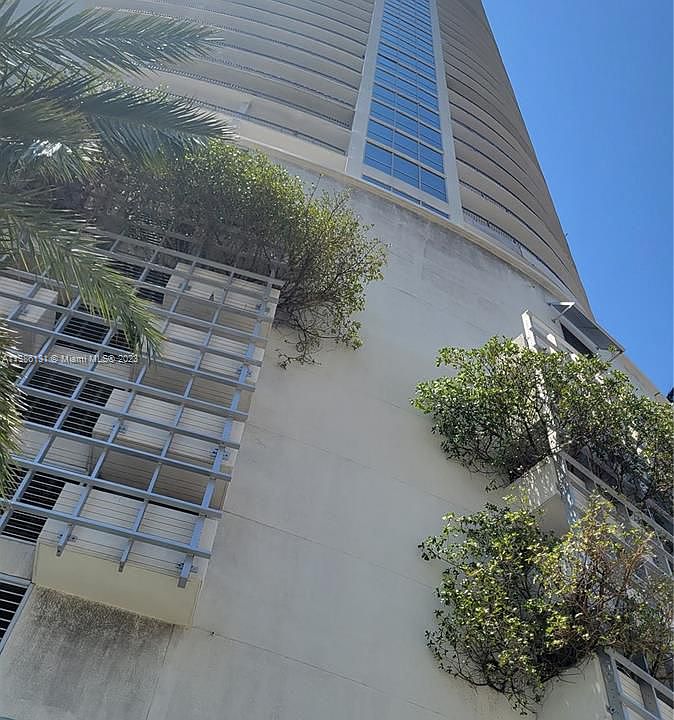 1st image of 1750 N Bayshore Dr APT 4008