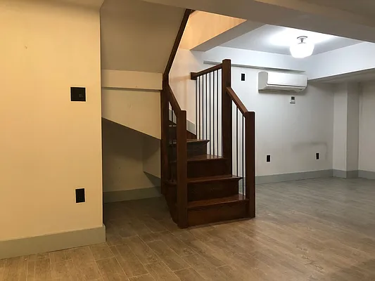 Rented by Premier Metro Realty Corp | media 7