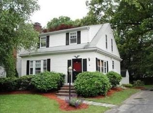 7 Birchwood Rd, Holbrook, MA 02343