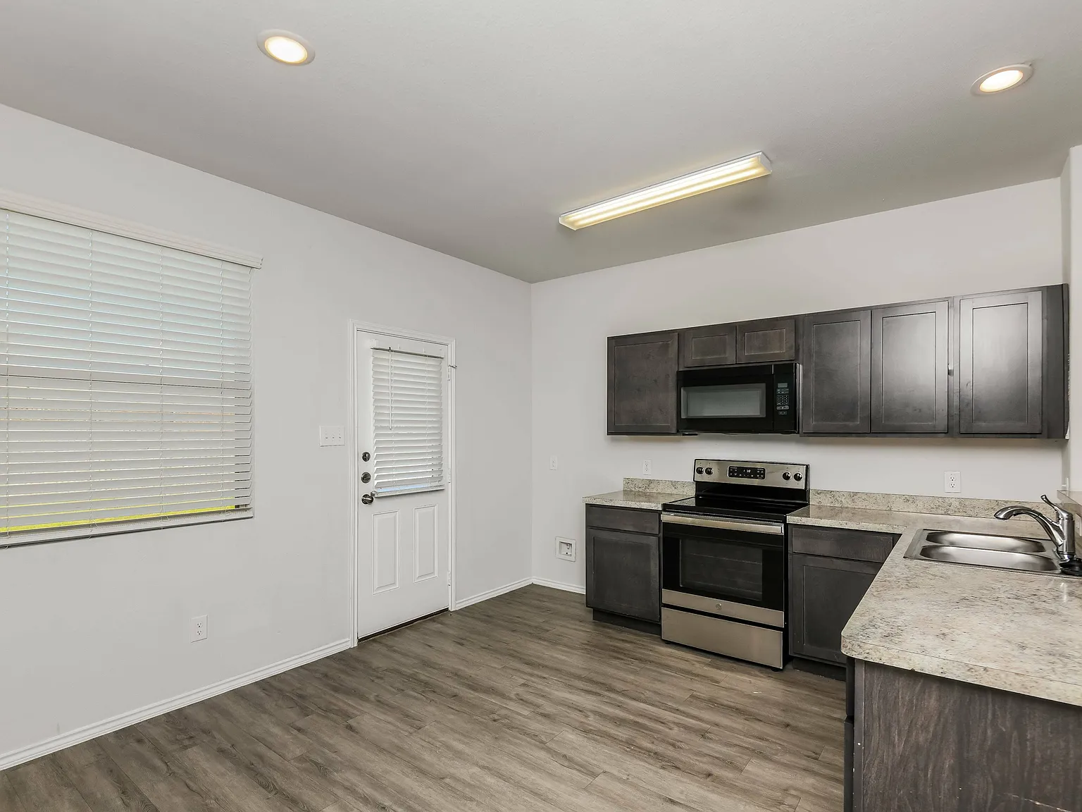 Sycamore Landing — Photo 4