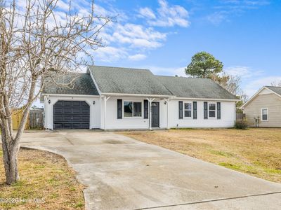 405 Hooks Lane, Hubert, NC, 28539