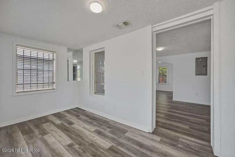 3 bed, 1.0 bath, 1005 sqft, $1,175 — Photo 4