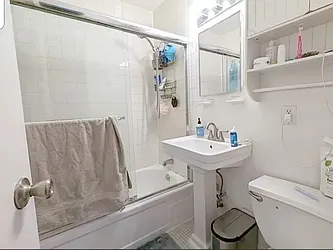 Rented by Manhattan Spaces