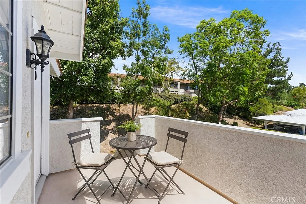 2 bed, 737 sqft, $2,800 — Photo 4