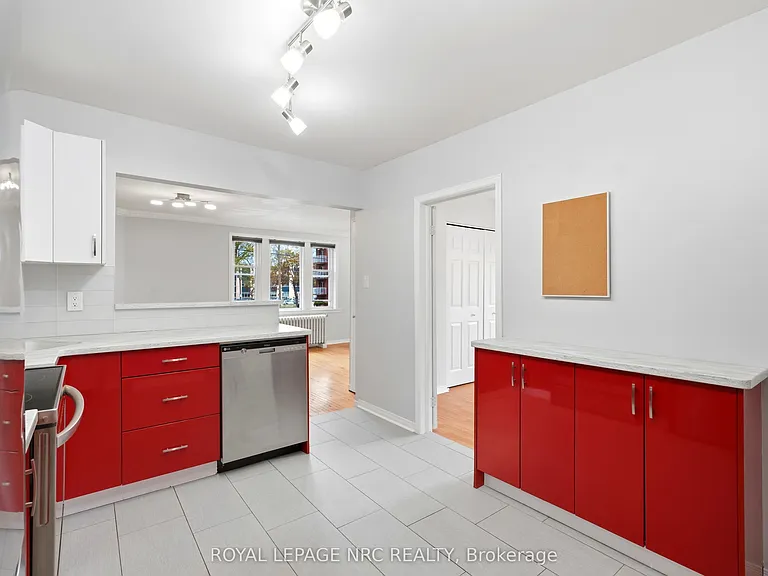 356 N Hunter St E #11 — Photo 8