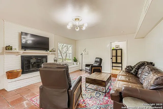 146 Canyon Oaks Dr — Photo 3
