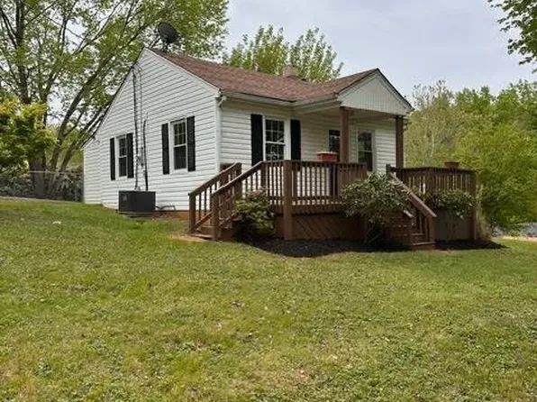243 Grove Ave, Madison Heights, VA 24572