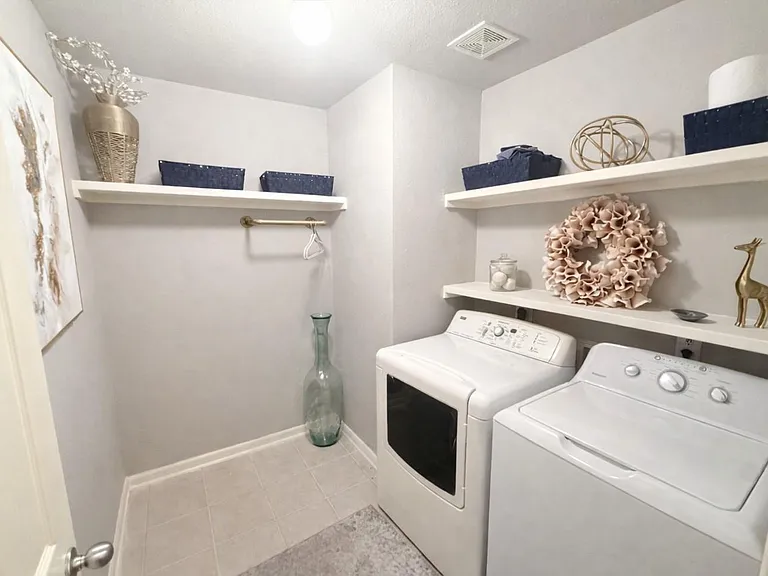 4215 Oakview Creek Ln — Photo 14