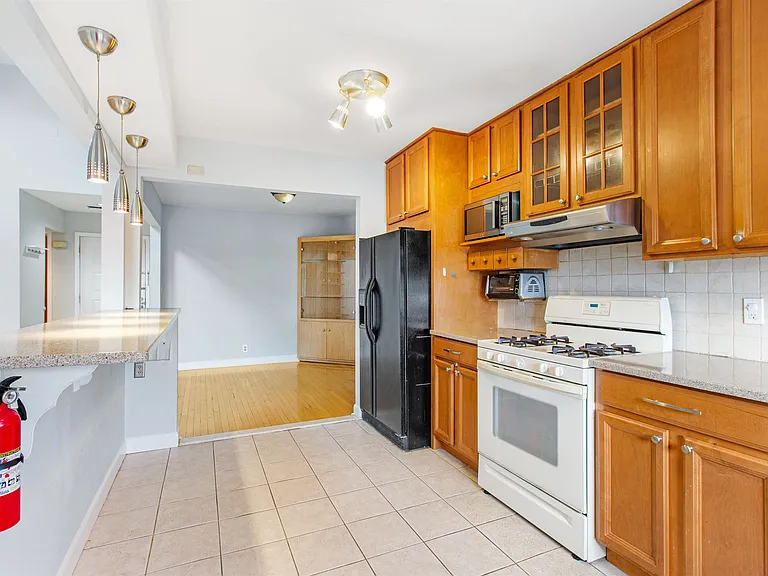 33 Green Valley Ct #33 — Photo 22
