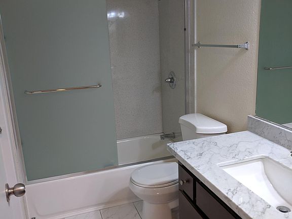 5th image of 435 Colony Knoll Dr