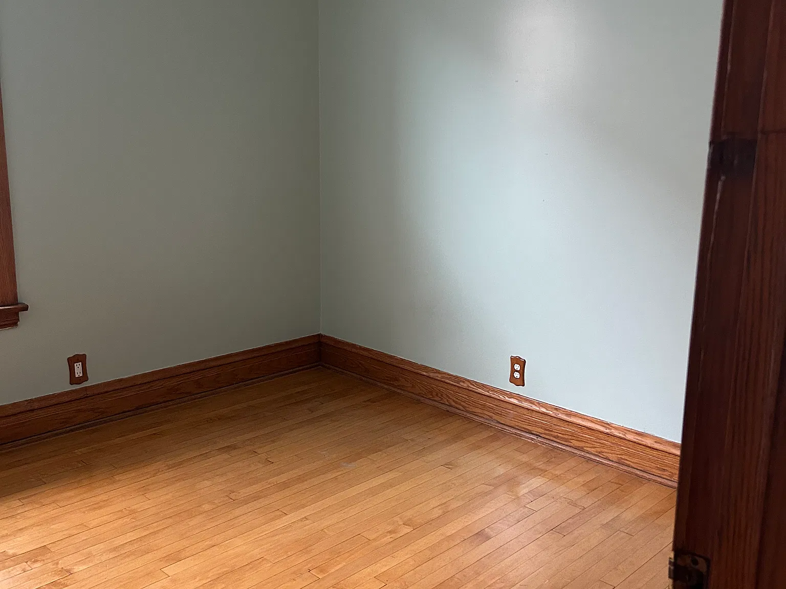2 bed, 1300 sqft, $2,300 — Photo 3