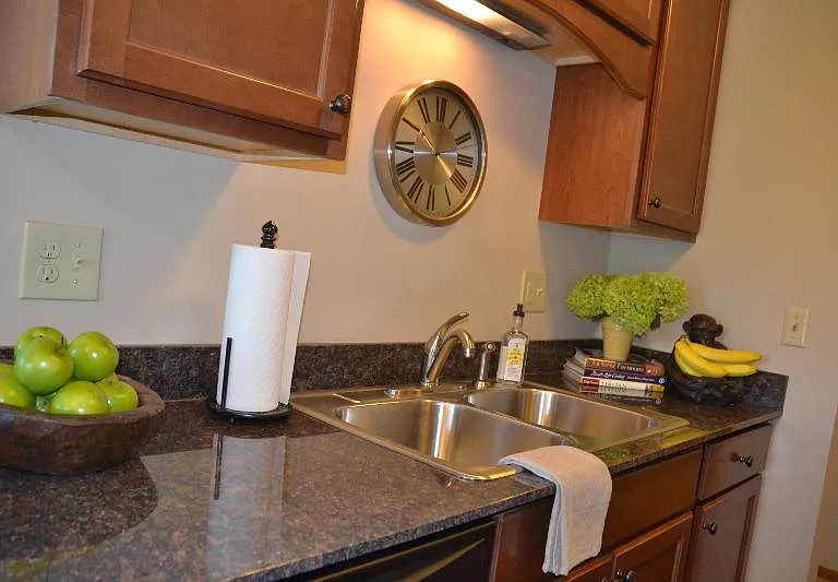 New kitchen cabinets and granite countertops