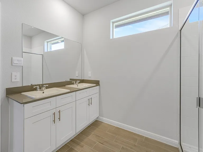 1208 Patti Ln — Photo 16