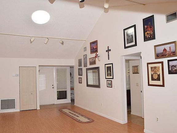 5th image of 1626 Brookhouse Dr #235