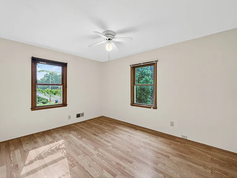4000 Hayes St NE #2 — Photo 6