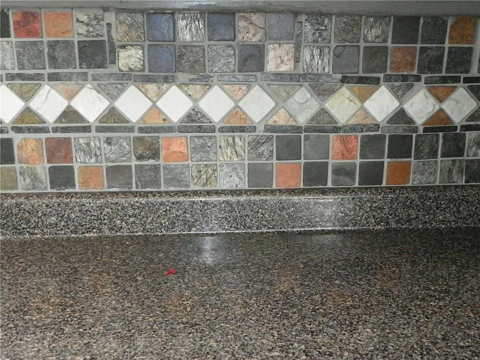 2nd image of 5550 Redman Rd