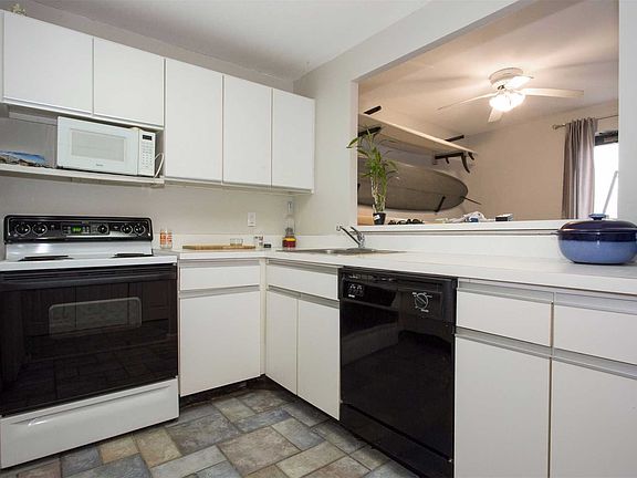 5th image of 100 W Broadway APT 4U