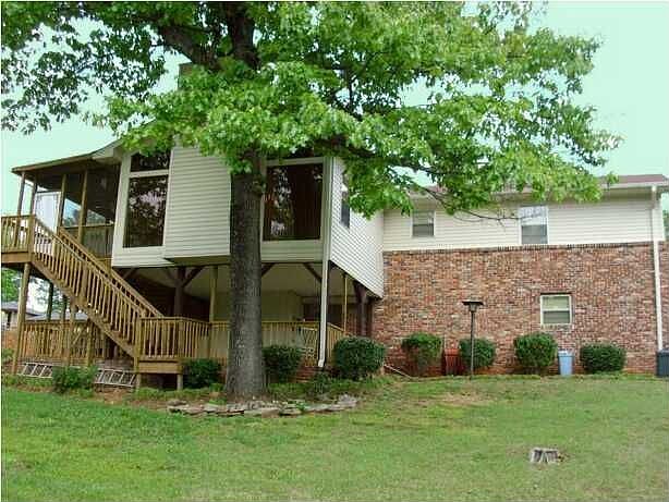 2nd image of 816 Worchester Ct