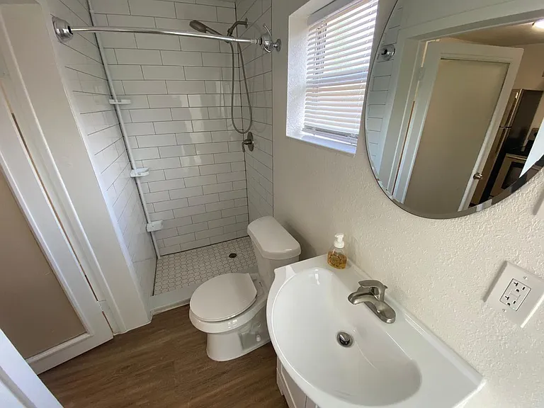 1525 Dunsany Ave — Photo 4