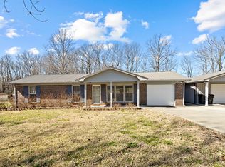 4 Lancer Ln, Fayetteville, TN 37334