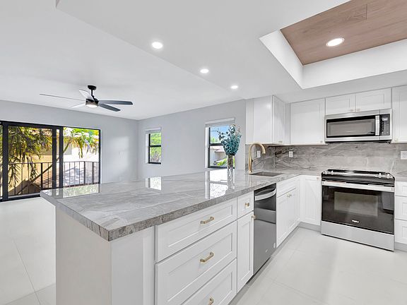 4th image of 1759 NE 39th Court #1302
