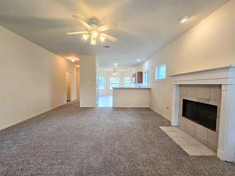 802 Marksey Ct — Photo 15