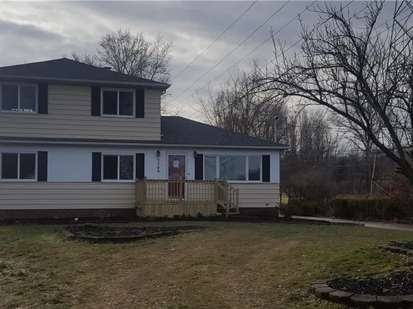 5508 Chestnut Rd, Independence, OH 44131