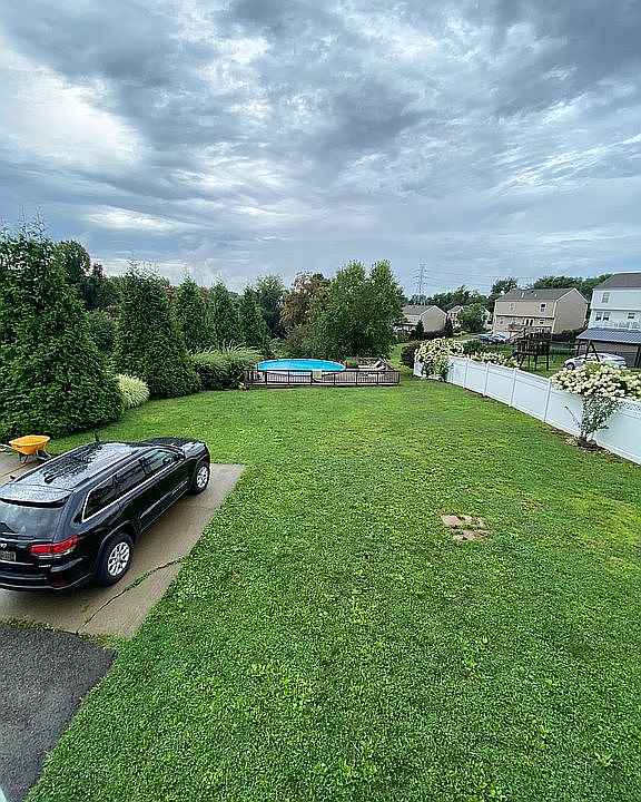 1st image of 3002 Riverview Ct