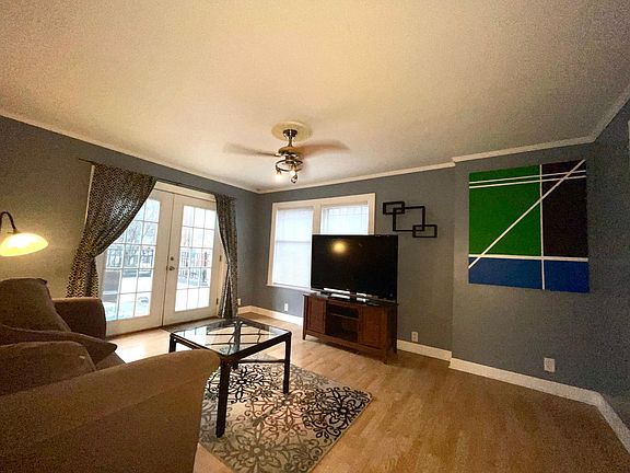 4th image of 723 S Westnedge Ave #2