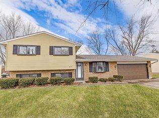 5775 Lake Erie Dr, Fairfield, OH 45014