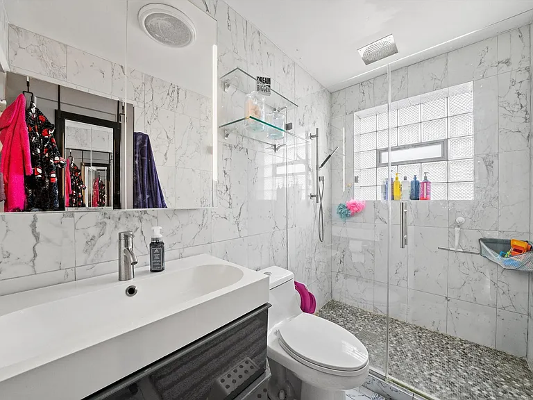 8819 N Wisner St #2 — Photo 12