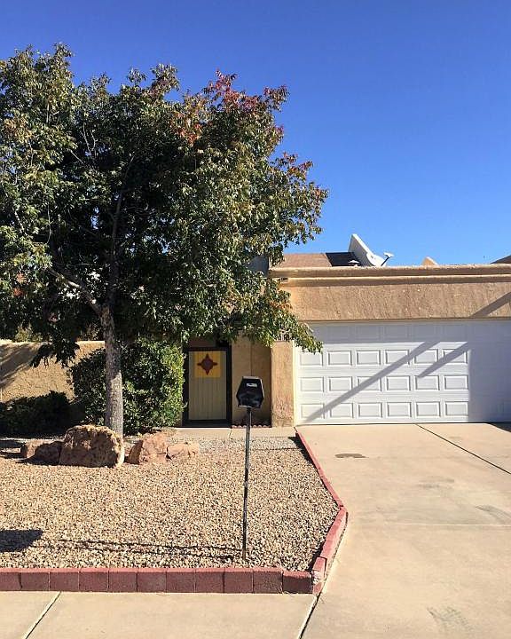 1st image of 4611 Fairfax Dr NW