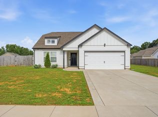 2079 Claudia Ln, Springfield, TN 37172