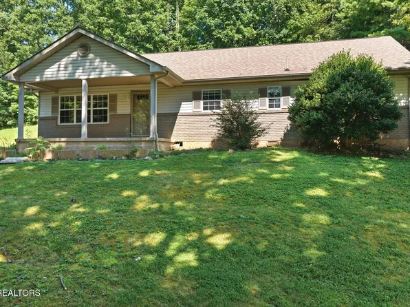 241 Skyline Dr, Oneida, TN 37841