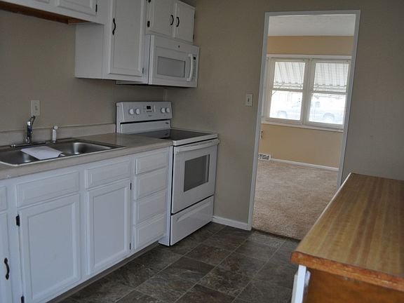 4th image of 3131 S 38th Ave