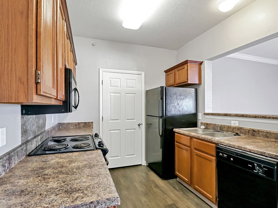Kitchen Highland Pointe of West Little Rock