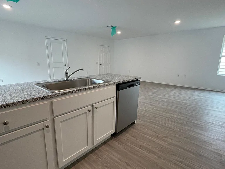 4506 Zoe Pass — Photo 12