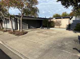 833 Constitution Dr, Foster City, CA 94404