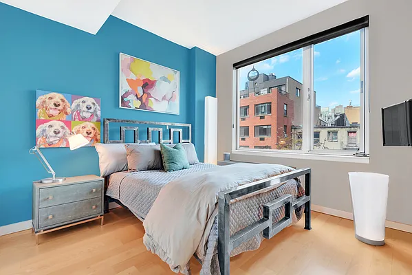 Sold by Bond New York | media 4