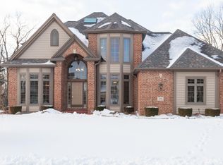 2556 Dover Ln, Racine, WI 53406