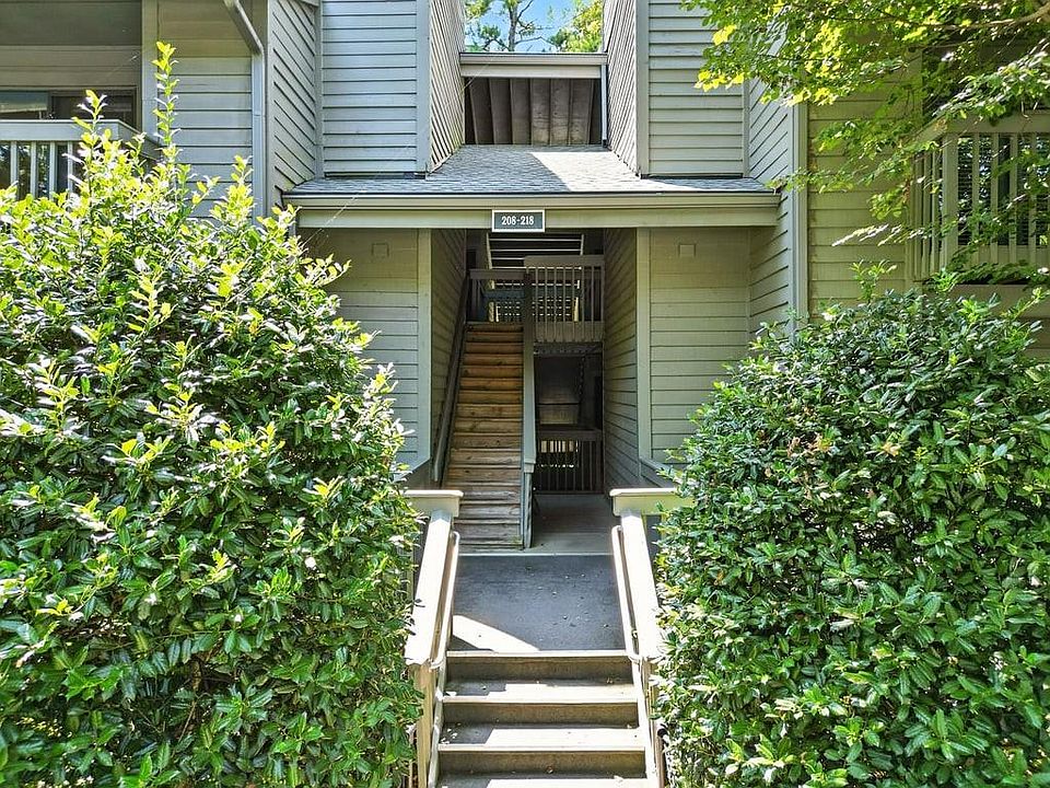 1st image of 217 Tuxworth Cir