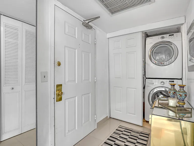 5600 N Flagler Dr #1510 — Photo 8