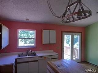 5th image of 109 Glenbarr Ct