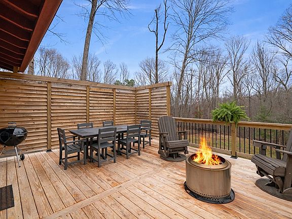 3rd image of 399 Lewis Rd