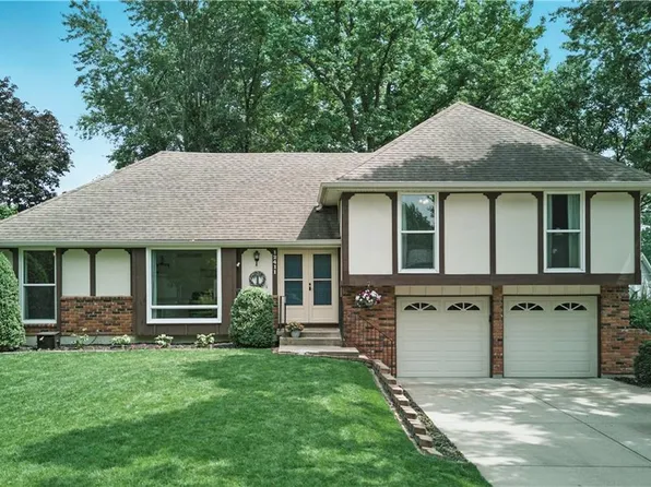 12411 W 100th St, Lenexa, KS 66215