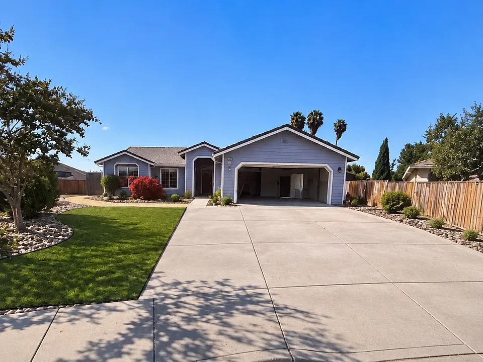 840 Laguna Ct