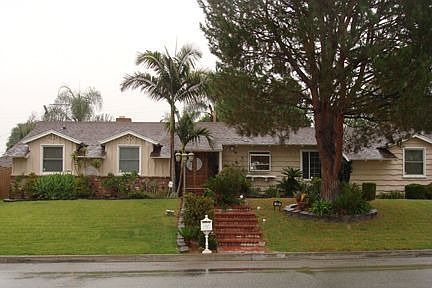 1st image of 830 S Montezuma Way
