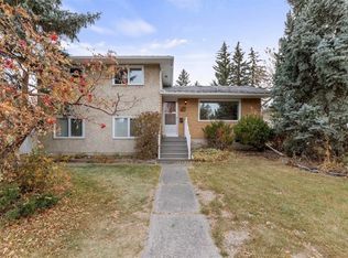 5339 E Brisebois Dr NW, Calgary, AB T2L2G9