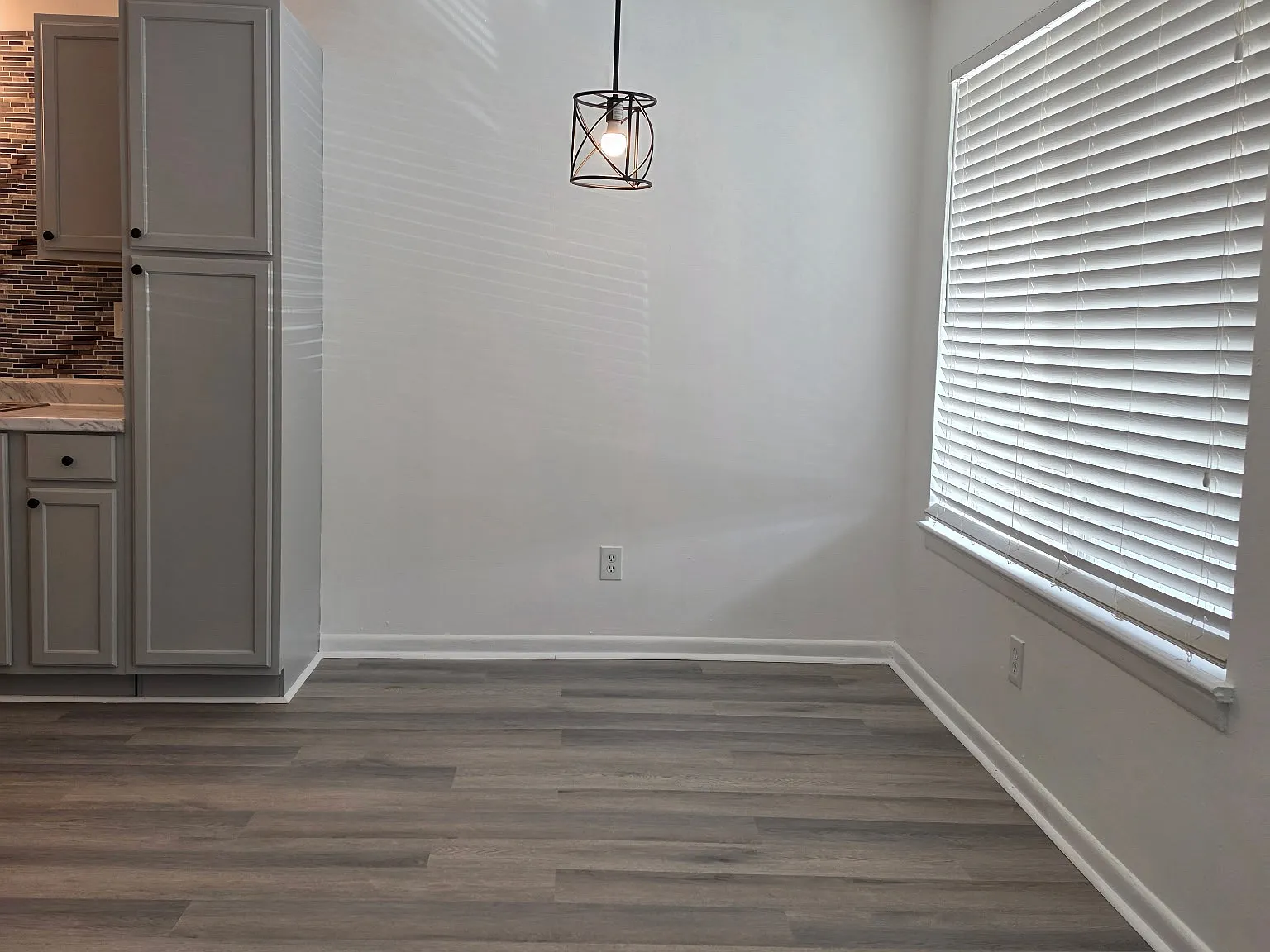 Studio, $750 — Photo 2