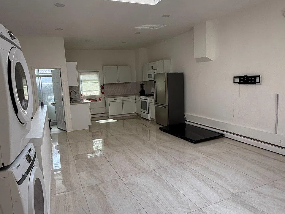 644 South St #2